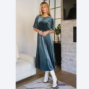 Bohme Evie Velvet Pleaded MIDI Dress In Teal Size Small